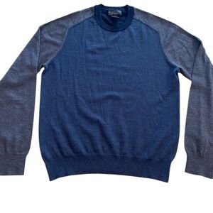 Bloomingdale’s men’s Merino Wool sweater lightweight thin blue gray M